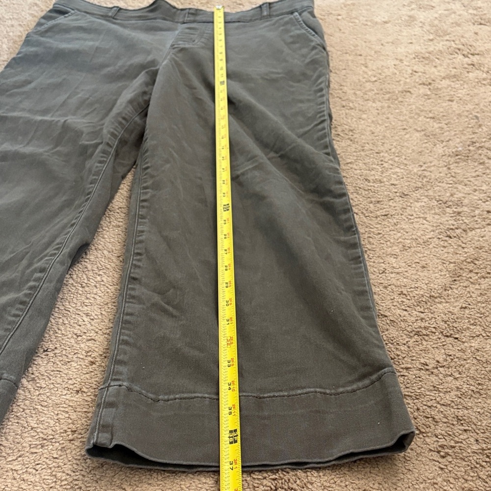 Bagatelle Collection New York Women’s Olive Green Chinos Size 10 Pants - Picture 7 of 10